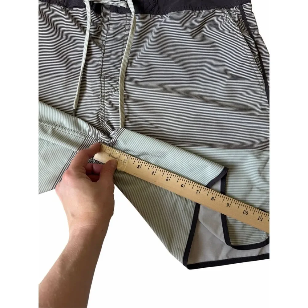 Vuori Cruise Boardshorts Swim Shorts V314 size 38